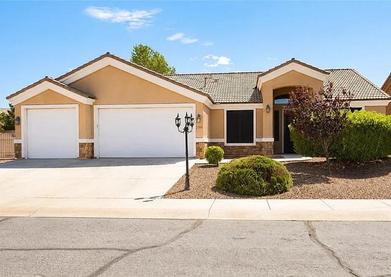 2086 Buena Vista Dr
