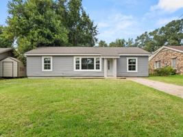 featured image of 921 Lake Court Dr