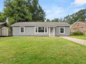 921 Lake Court Dr - Photo 1 of 1