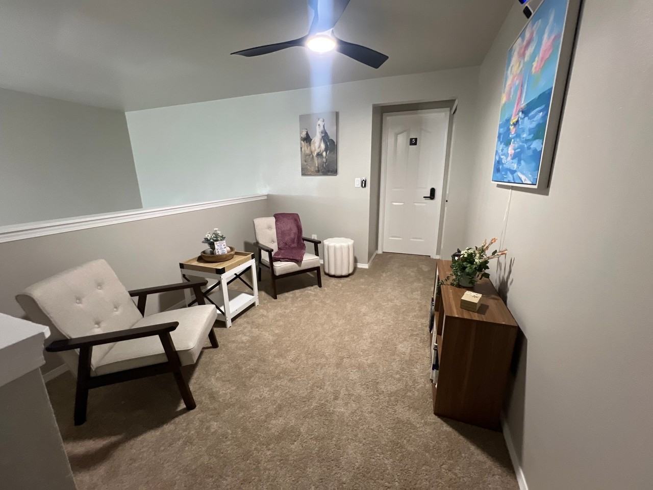 1039 Nepean Dr Se #ROOM - Photo 7 of 21