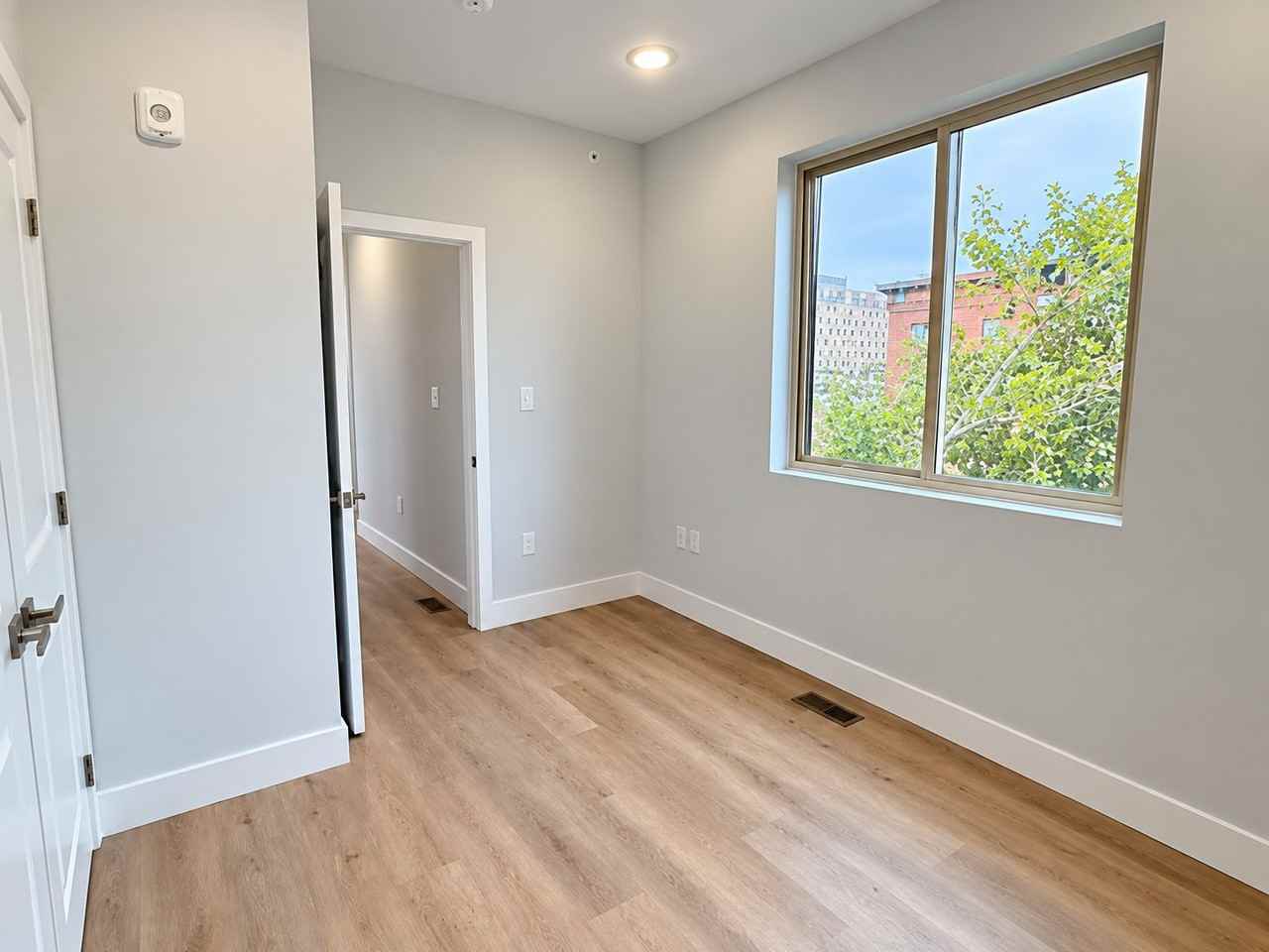 3263 N 13Th St Philadelphia, Pa 19140, Usa #A - Photo 5 of 8