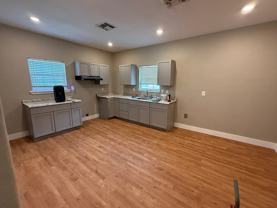 802 Menchaca St - Photo 1 of 1