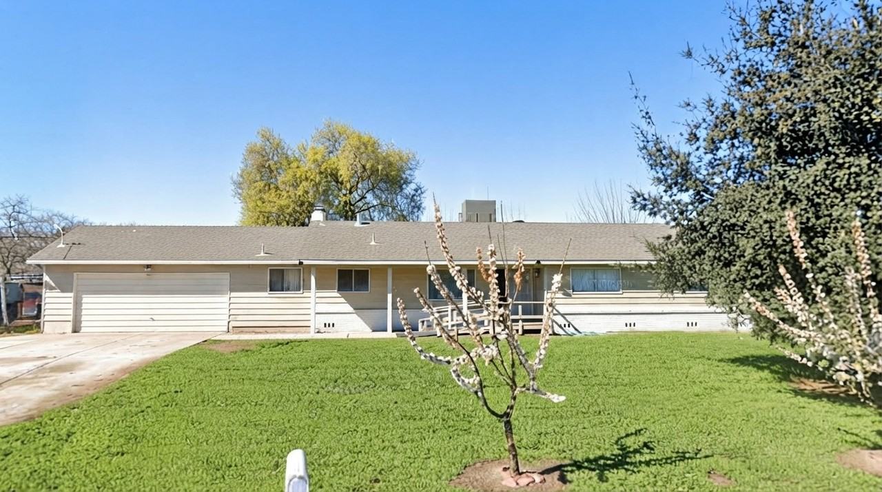 438 Roscoe Rd