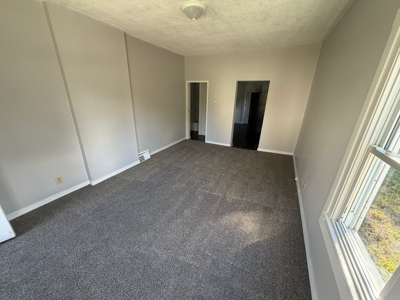 331 Pratt St - Photo 2 of 8