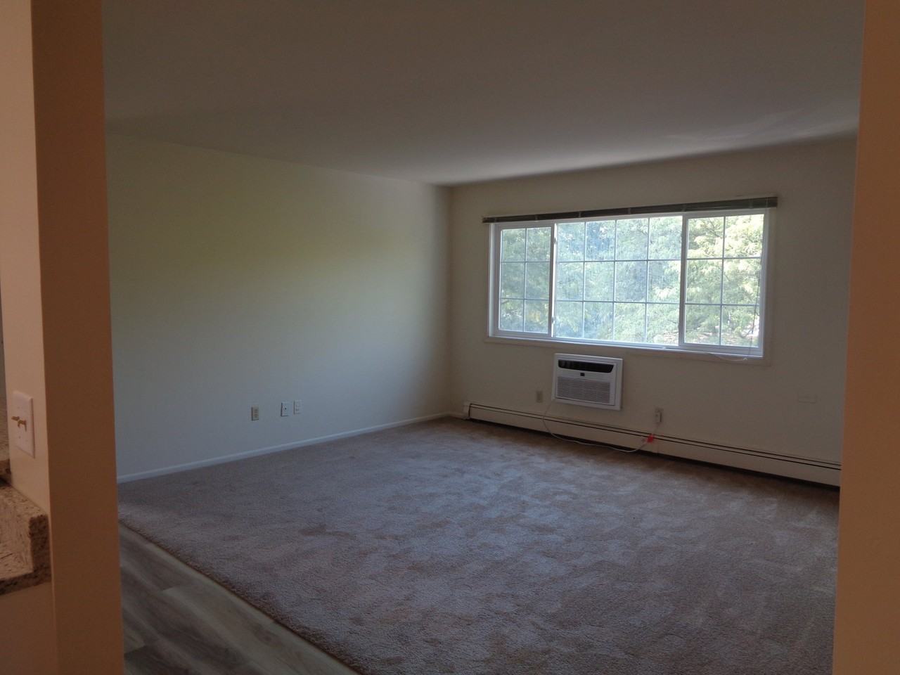 115 Twin Oaks Dr #301
