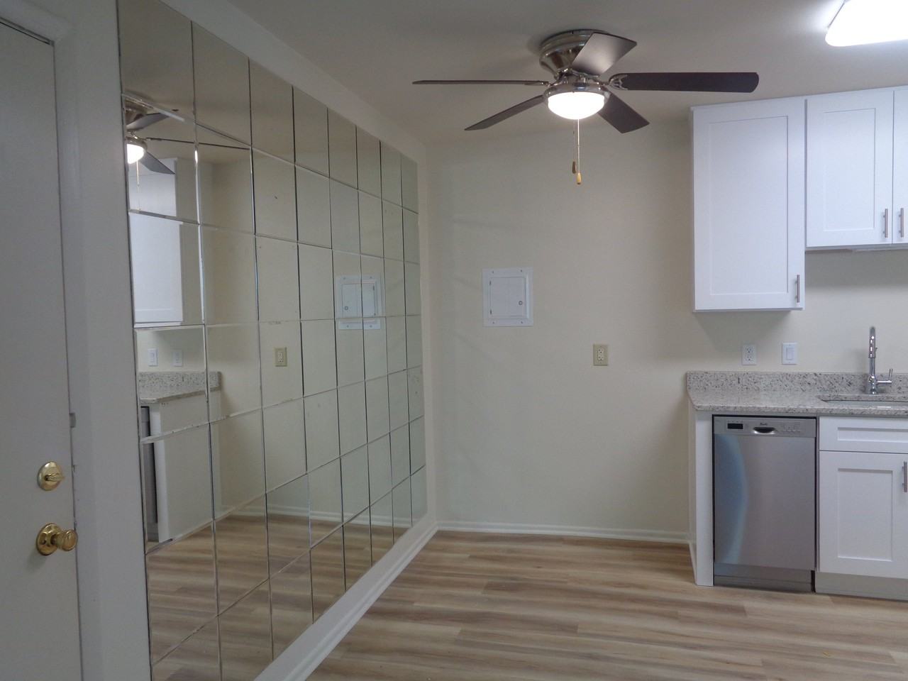 115 Twin Oaks Dr #301 - Photo 4 of 9