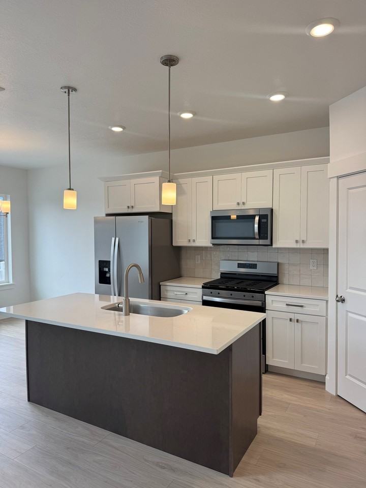 4748 S Heartwood Rd - Photo 2 of 9