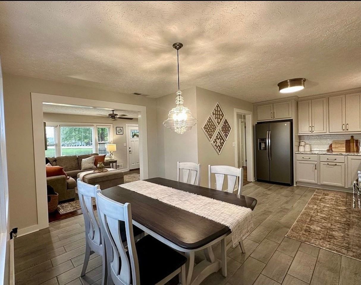 2851 Knott Rd - Photo 3 of 12