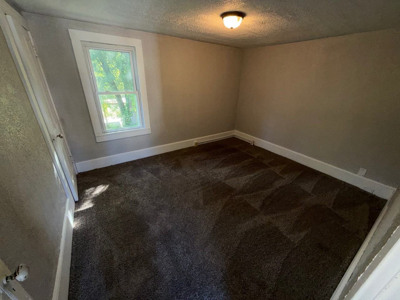 329 Pratt St - Photo 7 of 8