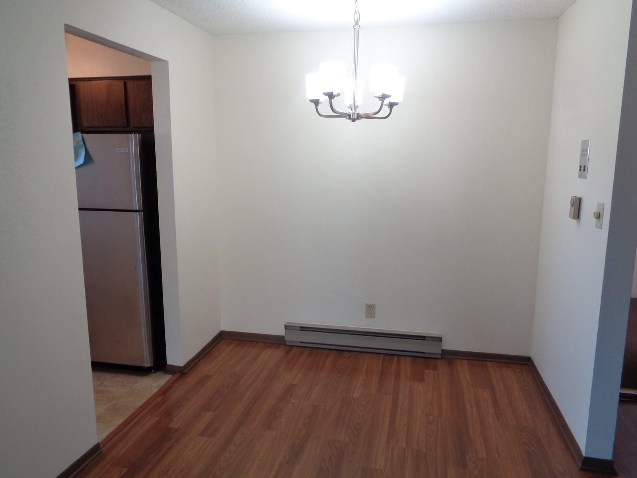 112 Twin Oaks Dr #11 - Photo 2 of 9
