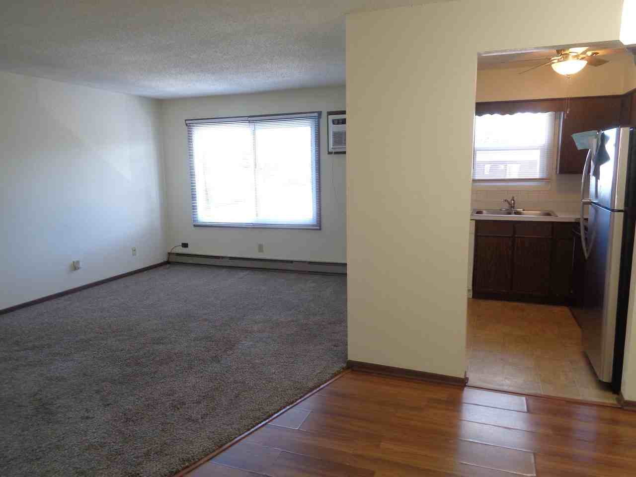112 Twin Oaks Dr #11 - Photo 3 of 9