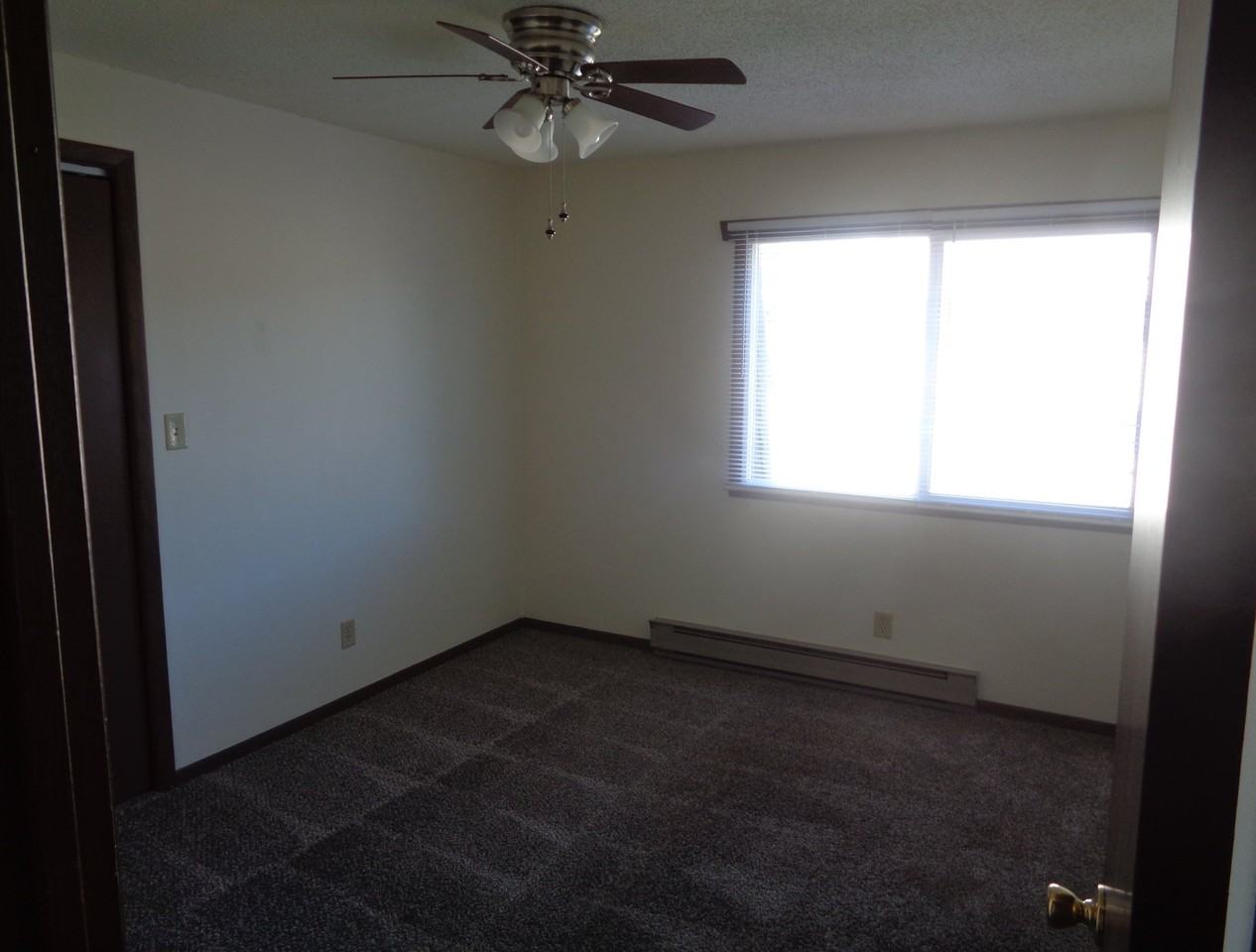 112 Twin Oaks Dr #11 - Photo 7 of 9