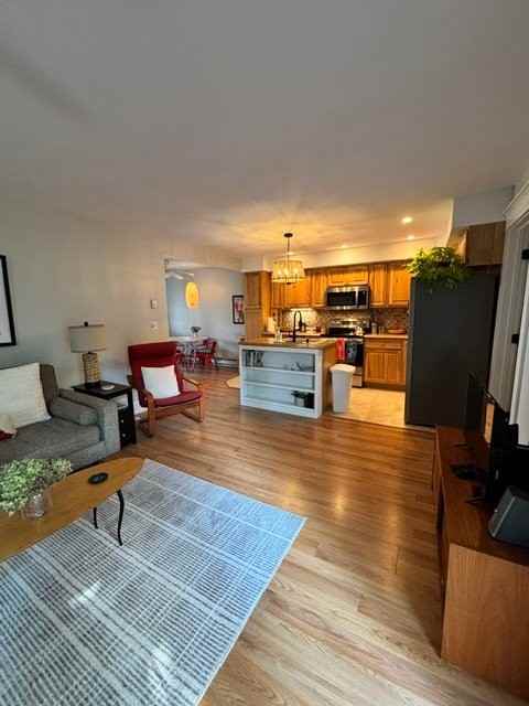 6 Hilltop Dr - Photo 4 of 27