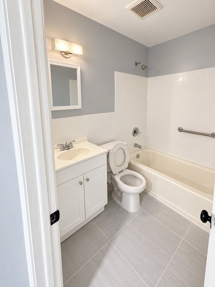 274 Vreeland Ave #764 - Photo 3 of 9
