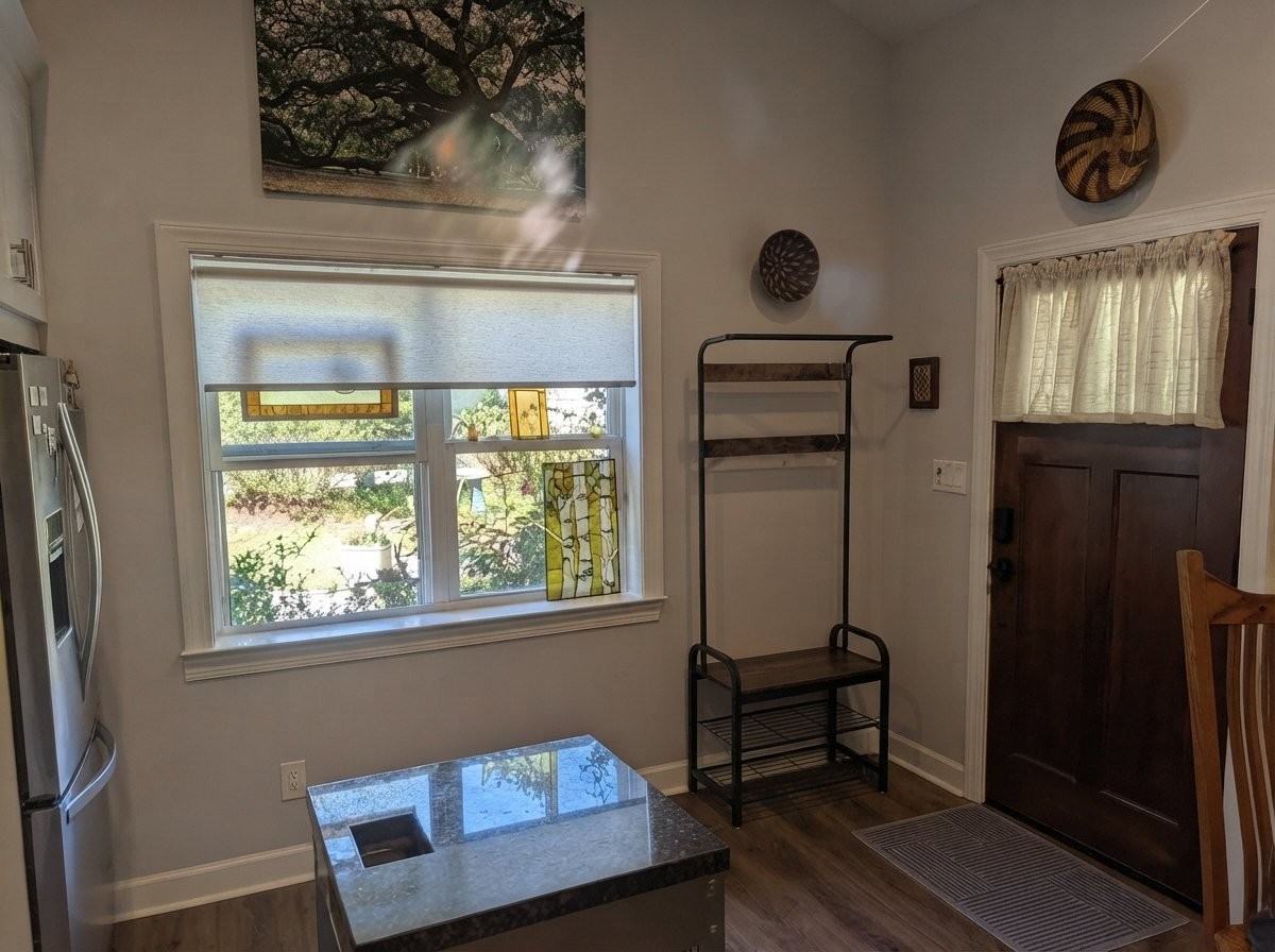 2066 Raskin Ave - Photo 4 of 14