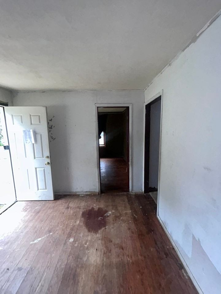 238 Connolly Dr - Photo 5 of 17