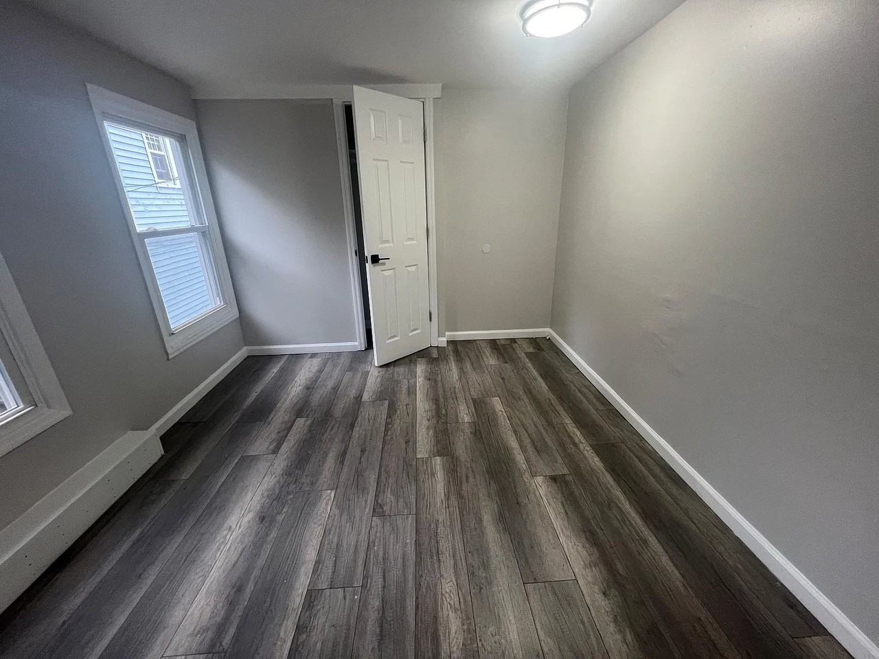 315 Marshall St #2 - Photo 3 of 9