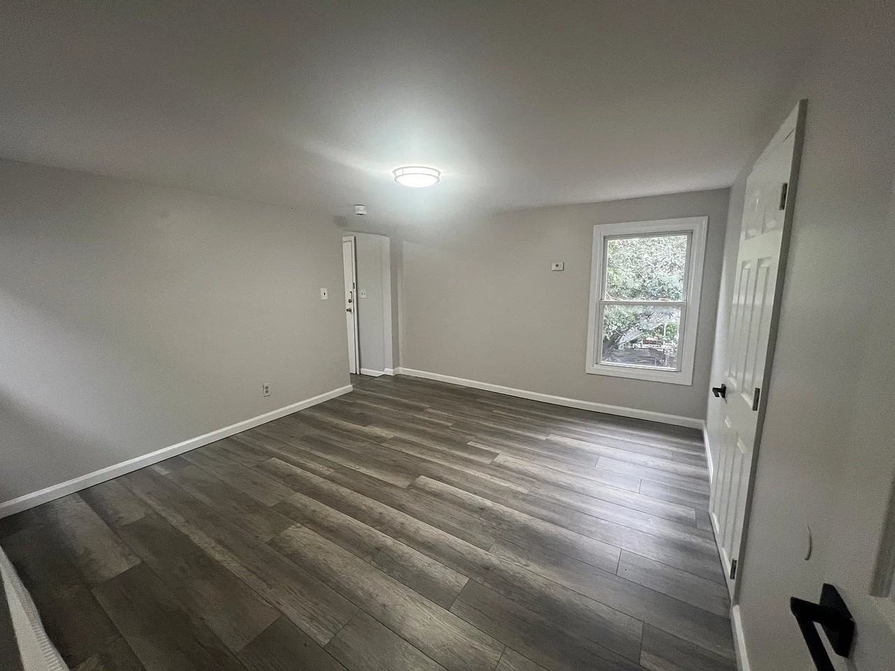 315 Marshall St #2 - Photo 5 of 9