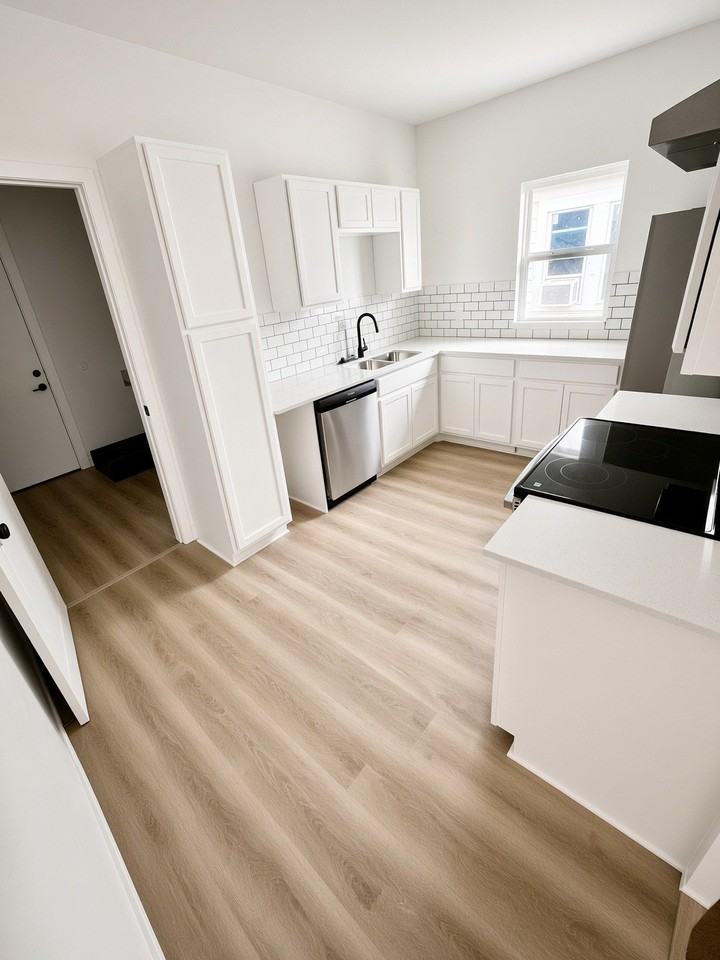 2105 Lyle Ave #B - Photo 4 of 9