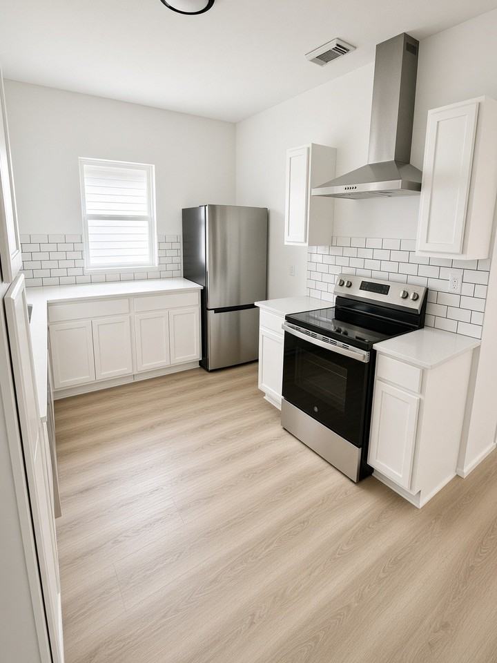 2105 Lyle Ave #B - Photo 5 of 9