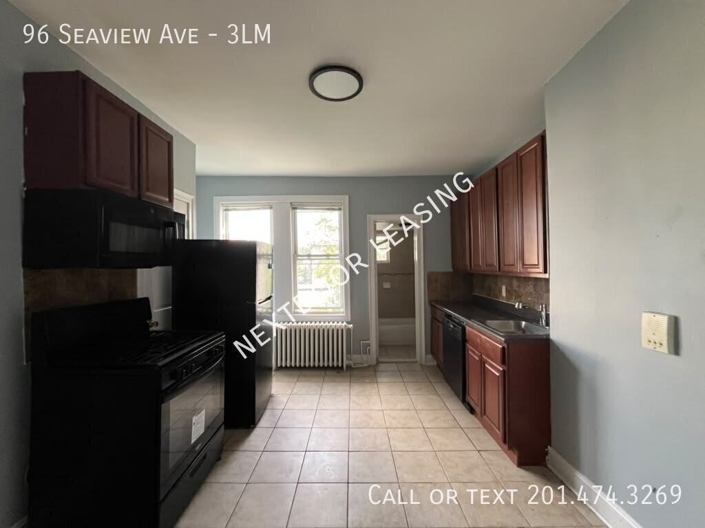 96 Seaview Ave #3LM - Photo 2 of 10