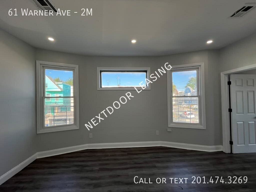 61 Warner Ave #2M - Photo 7 of 13