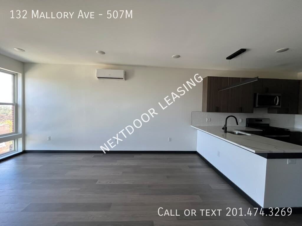 132 Mallory Ave #507M - Photo 4 of 11