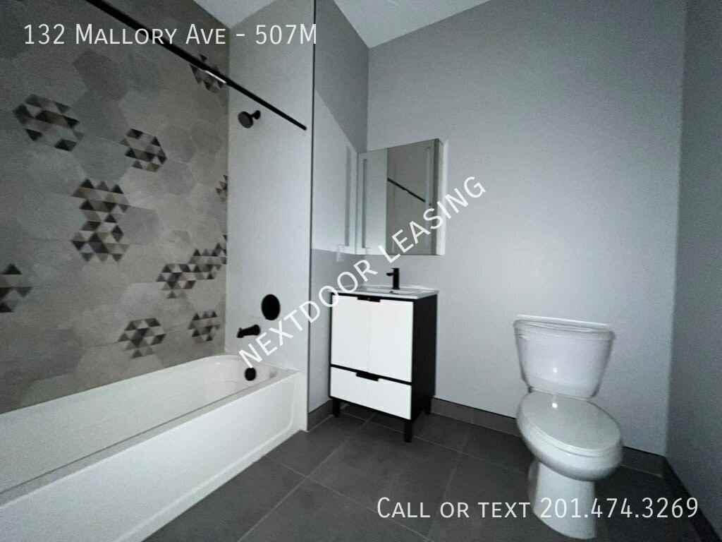 132 Mallory Ave #507M - Photo 5 of 11