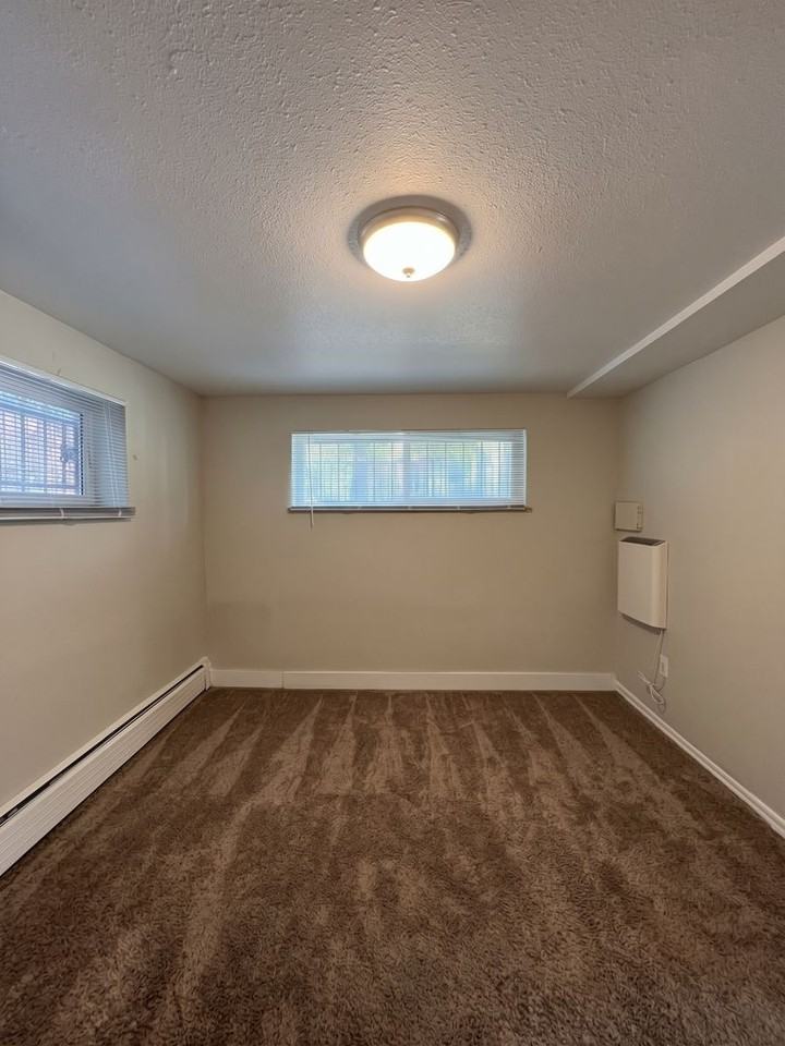 8751 E 14th Ave #8751 - Photo 5 of 9
