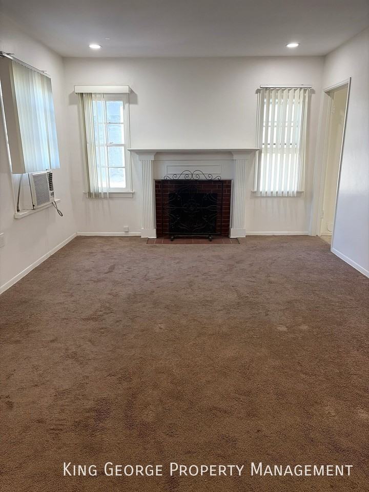 6504 1/2 Hazeltine Ave - Photo 5 of 29