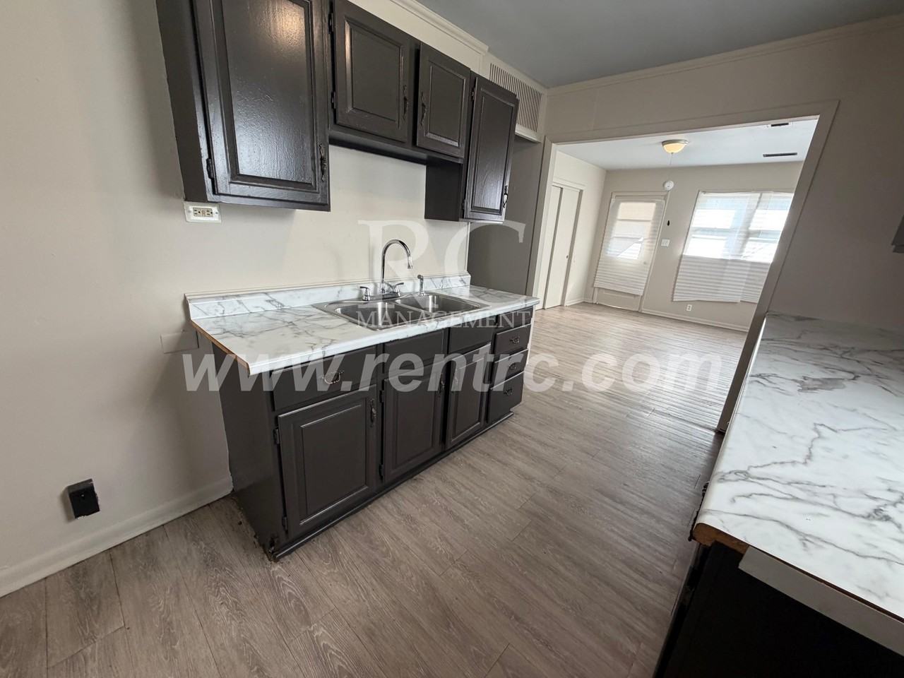 219 Grace St - Photo 2 of 15
