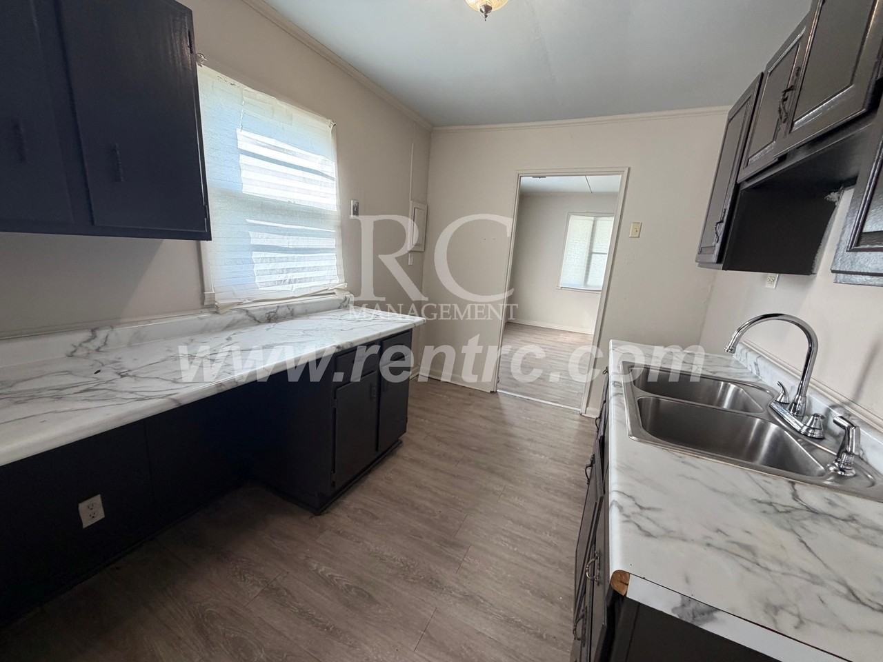 219 Grace St - Photo 3 of 15