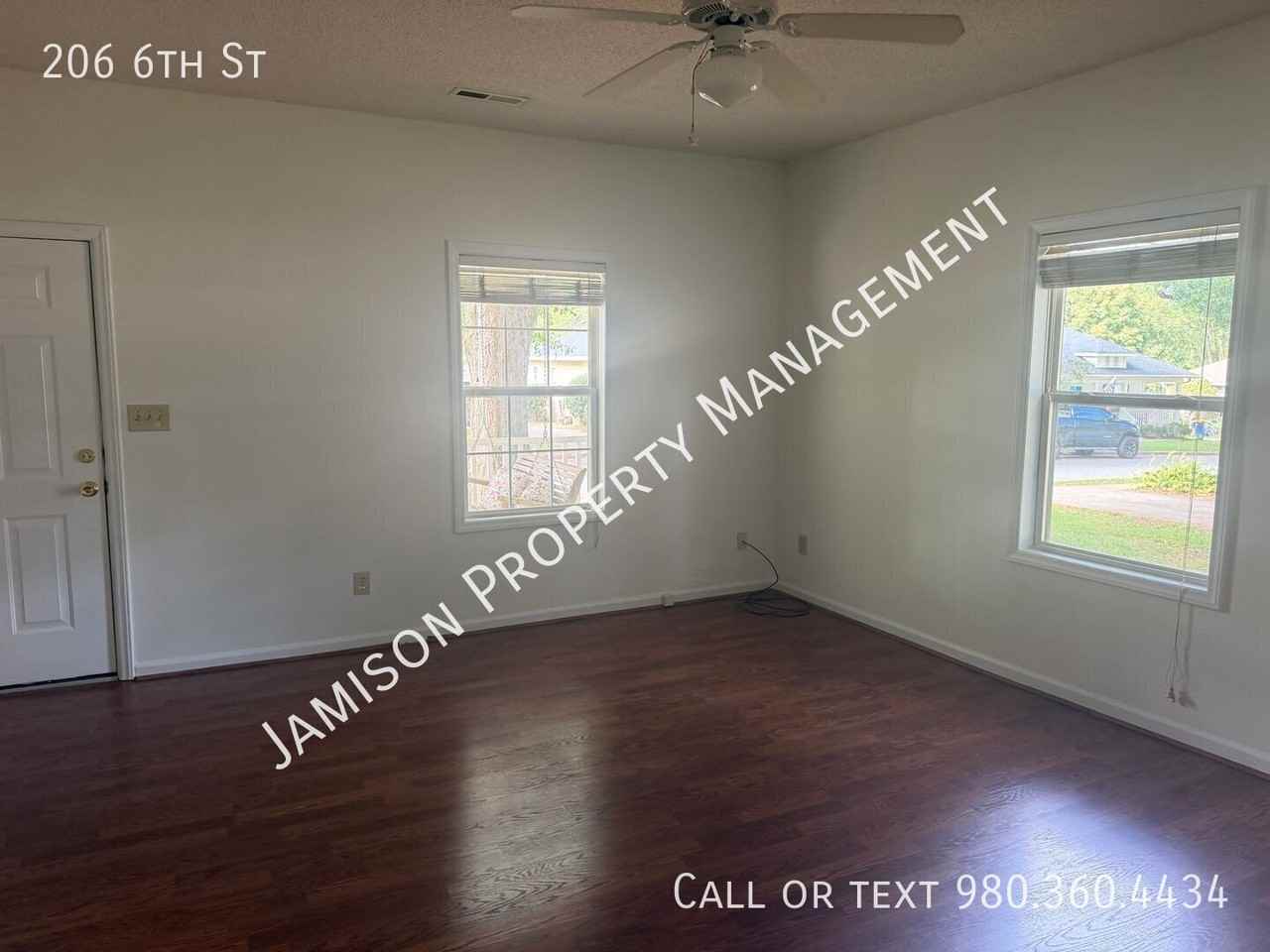 206 6th St - Photo 2 of 14