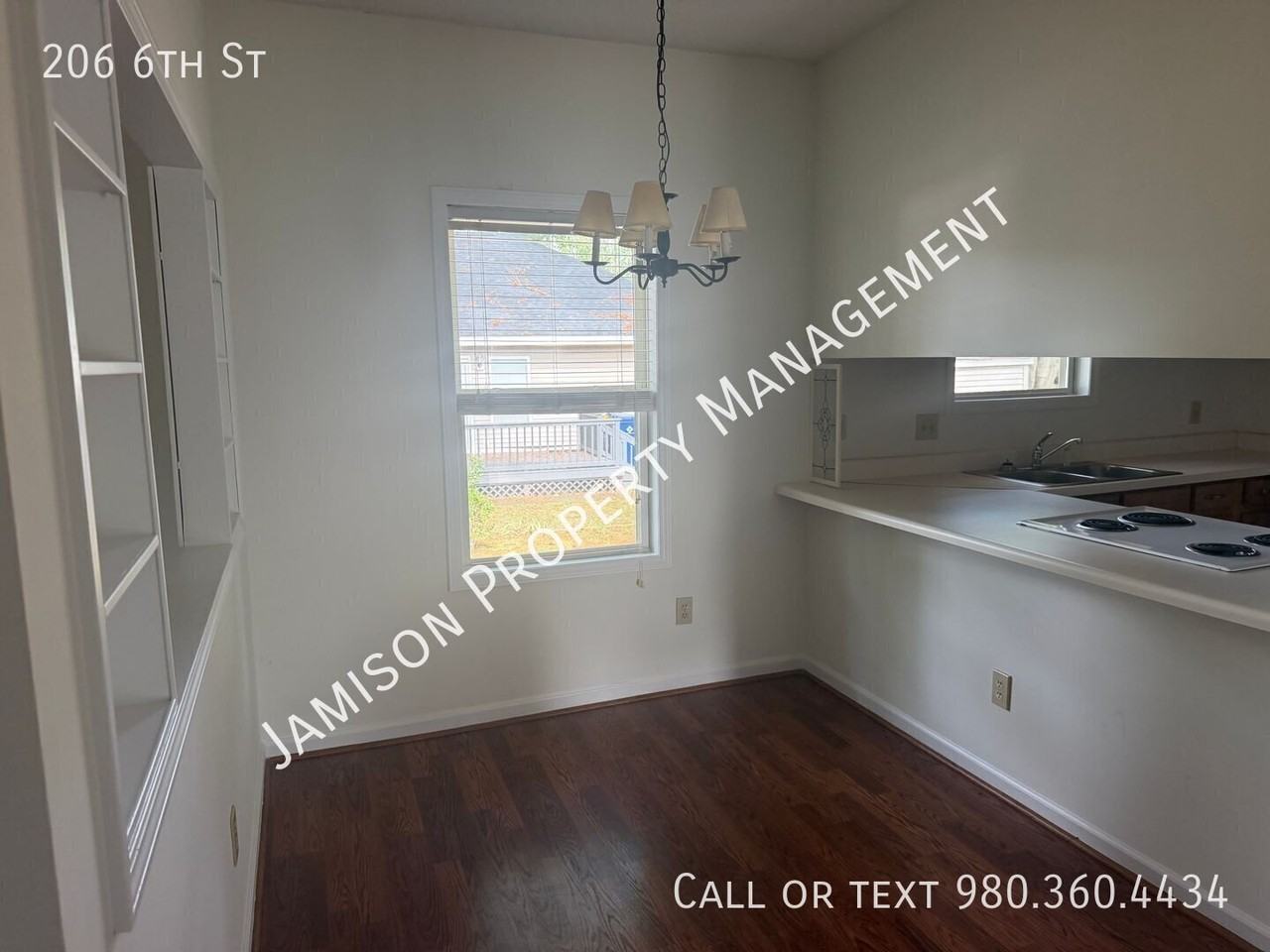 206 6th St - Photo 3 of 14