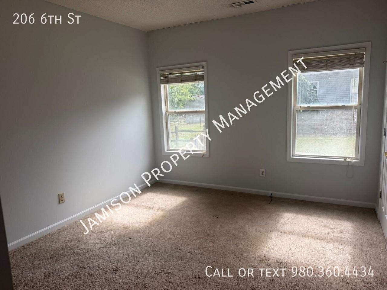 206 6th St - Photo 7 of 14