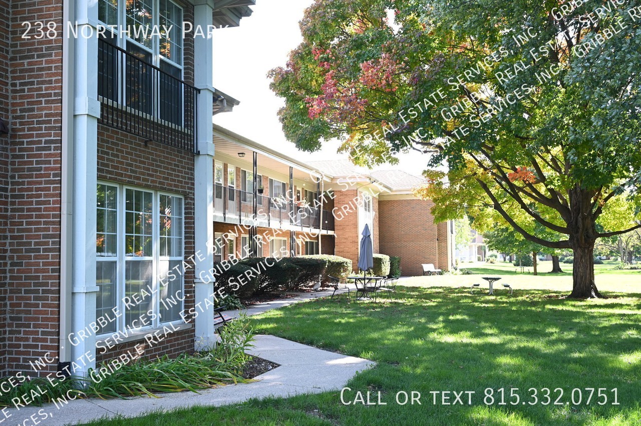 238 Northway Park Rd - Photo 2 of 20