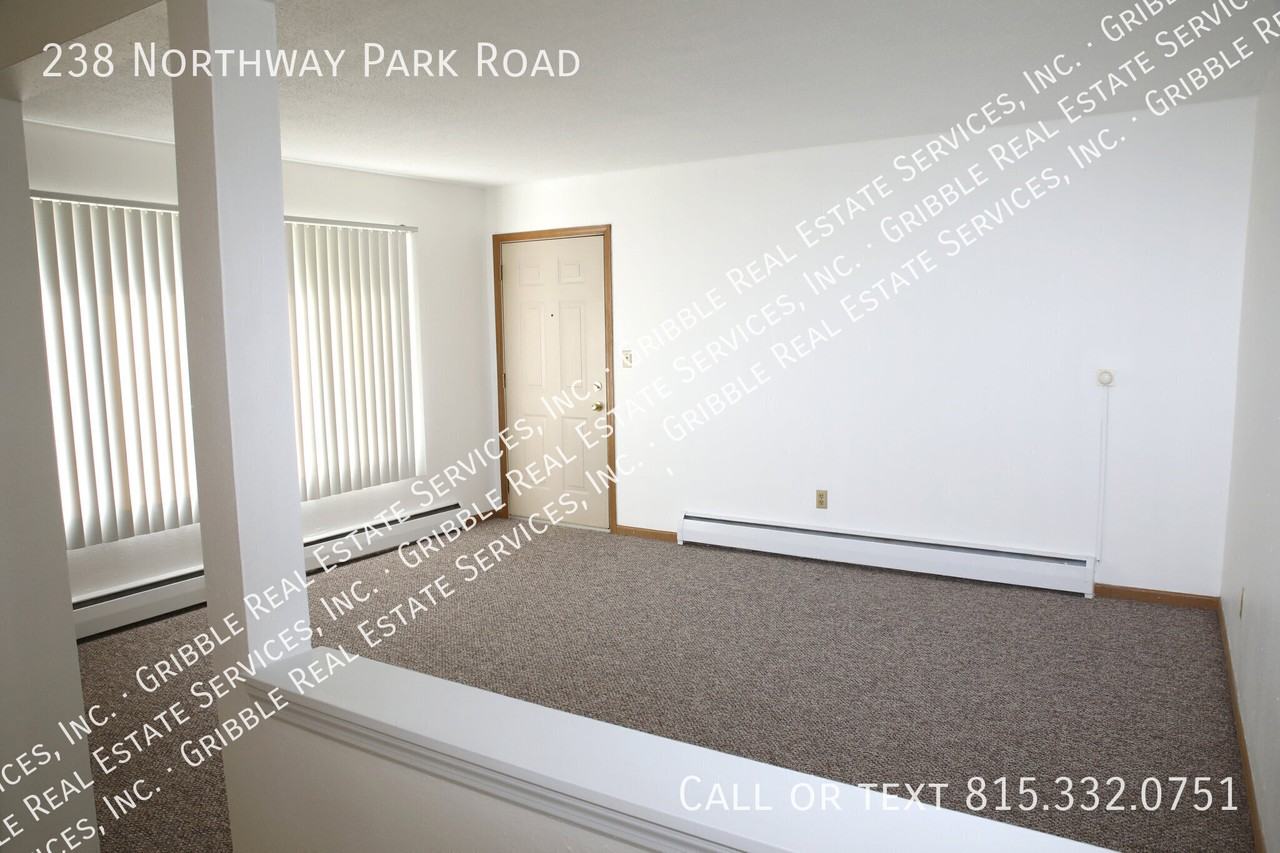 238 Northway Park Rd - Photo 4 of 20