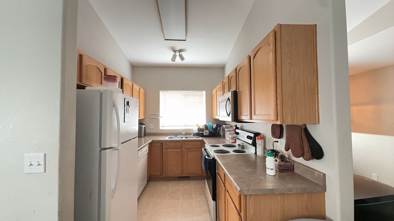 812 Cima Vista Pt - Photo 3 of 9