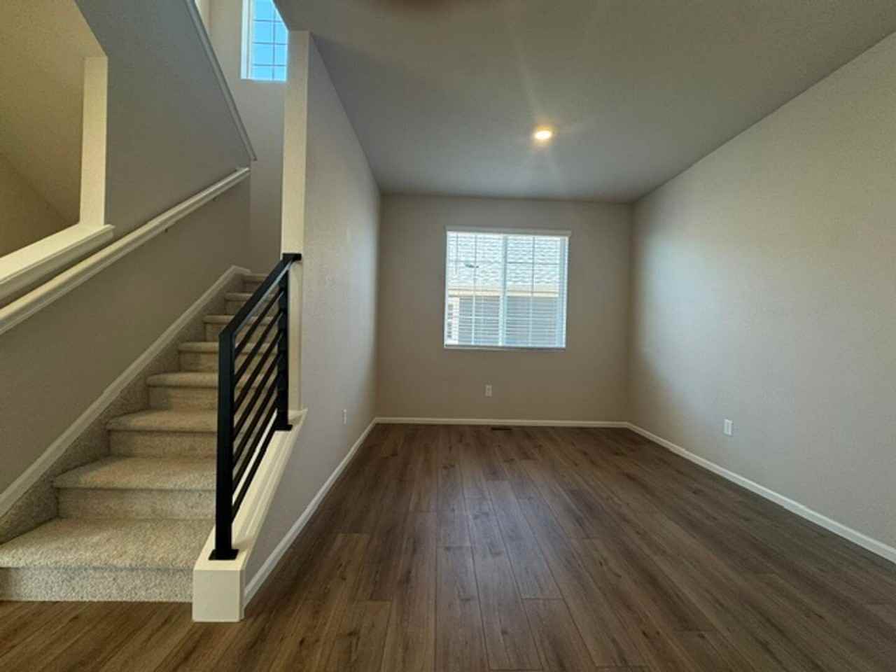 5755 Bowerman Ln - Photo 6 of 30