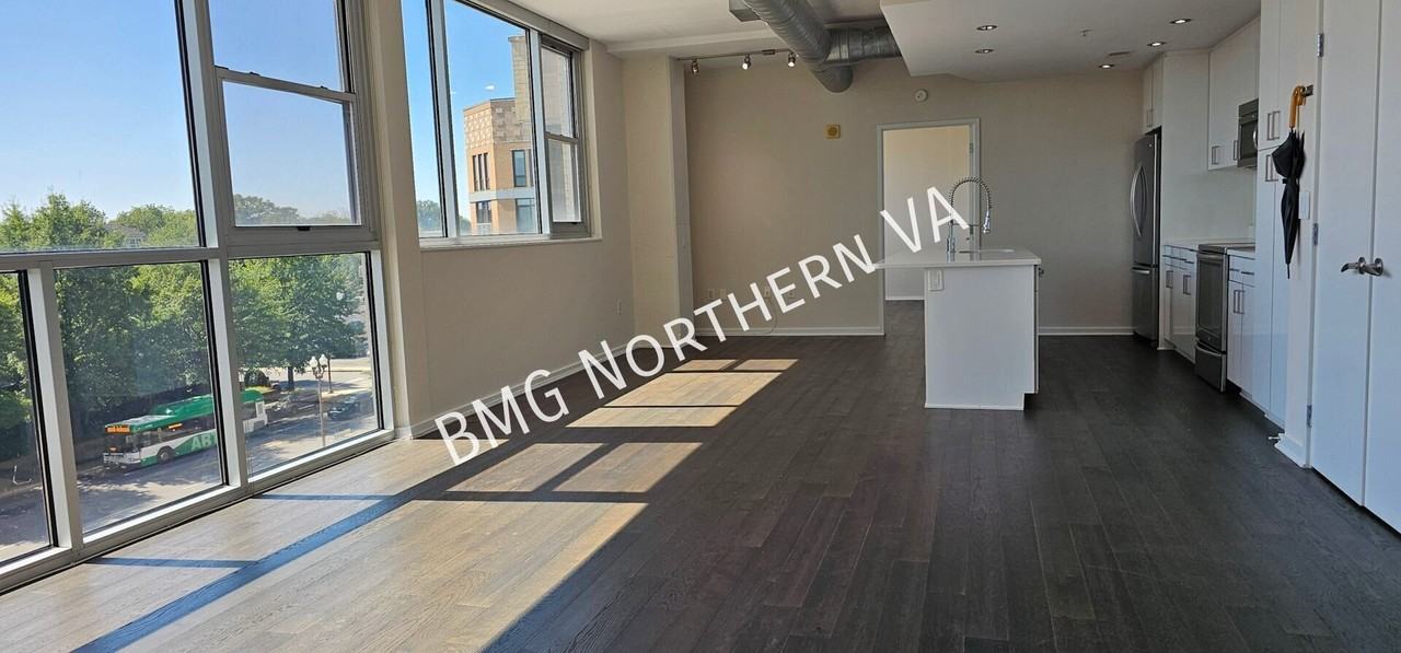 3409 Wilson Blvd #407 - Photo 6 of 22
