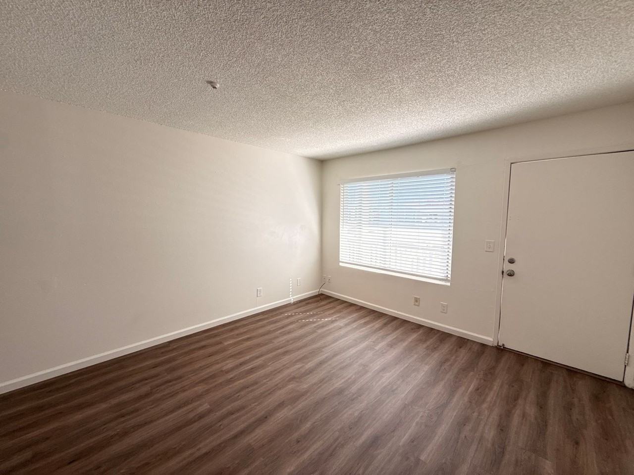 1142 Terry Ln #11 - Photo 3 of 12