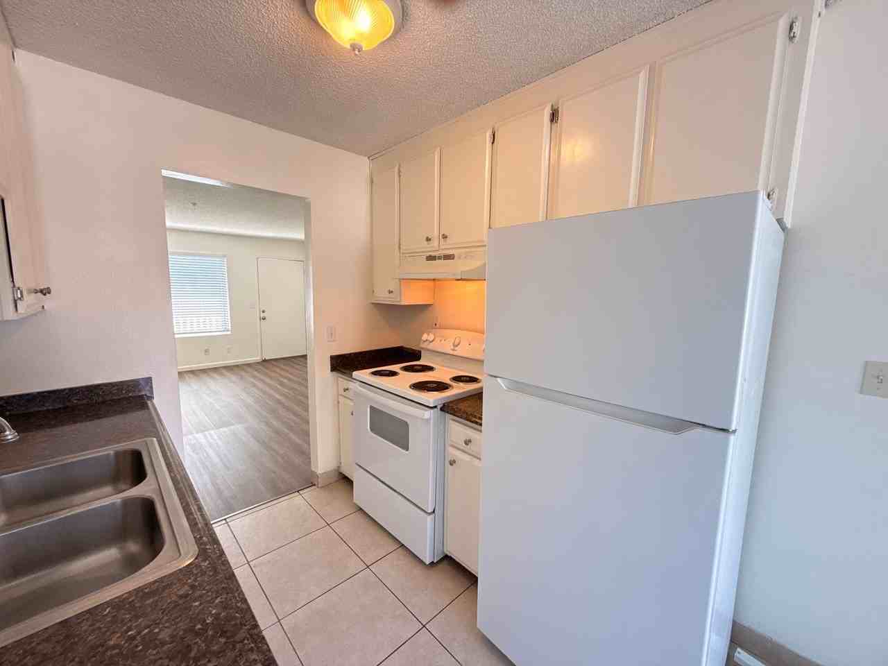 1142 Terry Ln #11 - Photo 4 of 12