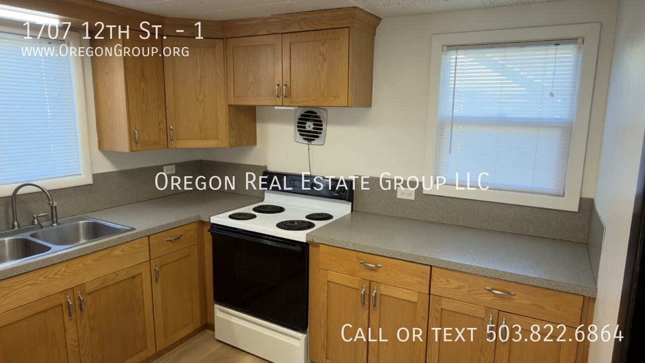 1707 12th St #1 - Photo 7 of 20