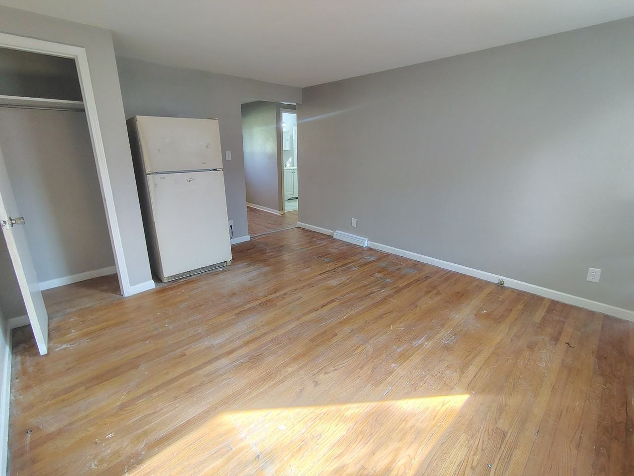 828 8th Ave #1 - Photo 4 of 4