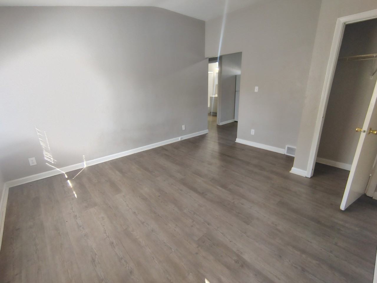 828 8th Ave #4 - Photo 3 of 4