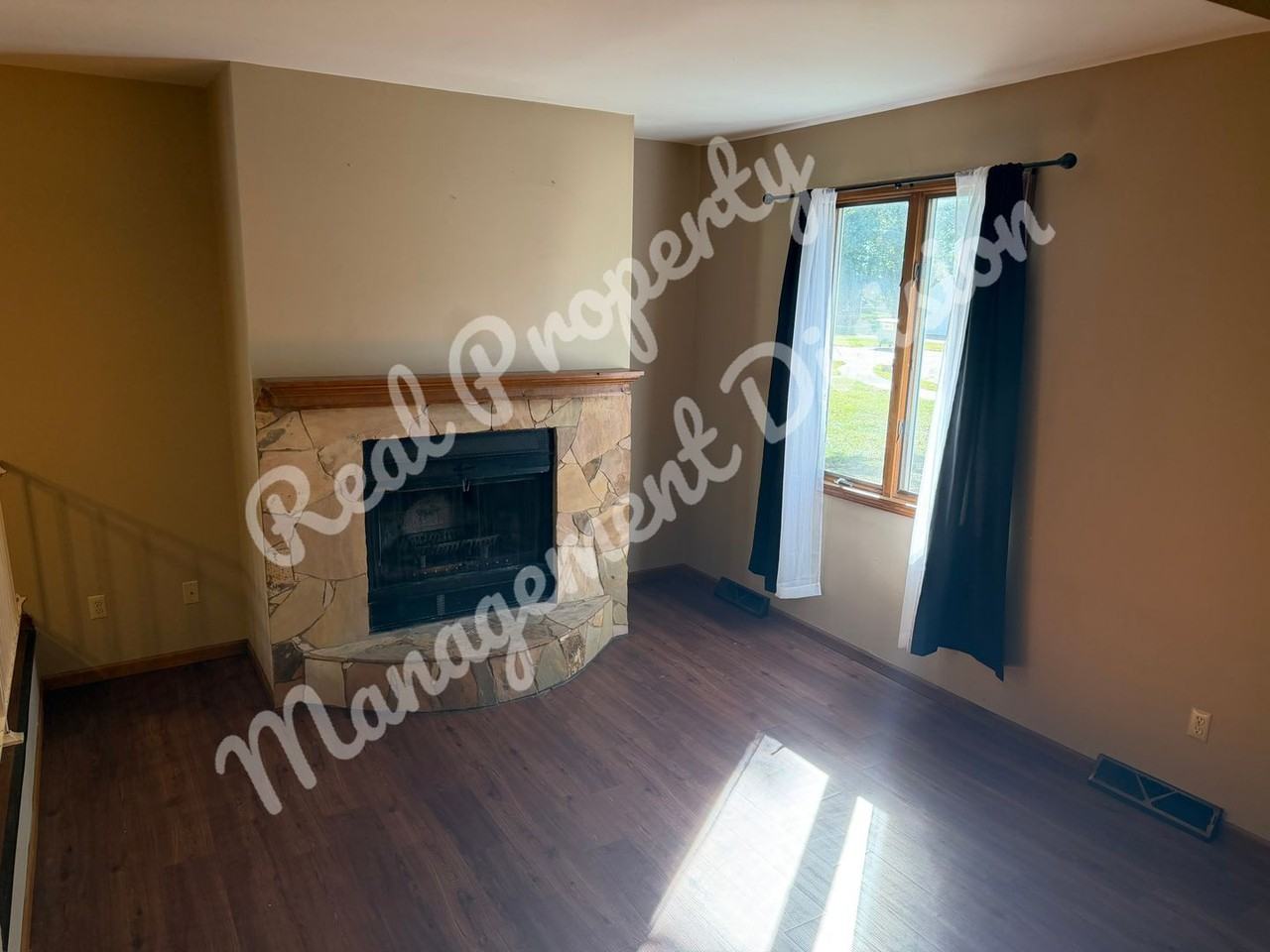 1009 Lori Ln #C - Photo 3 of 13