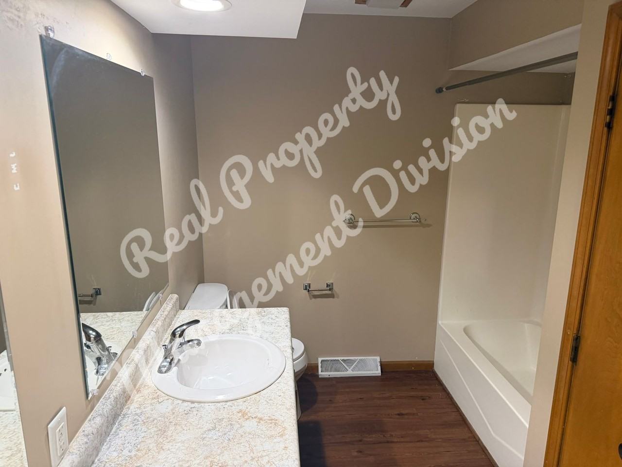 1009 Lori Ln #C - Photo 4 of 13