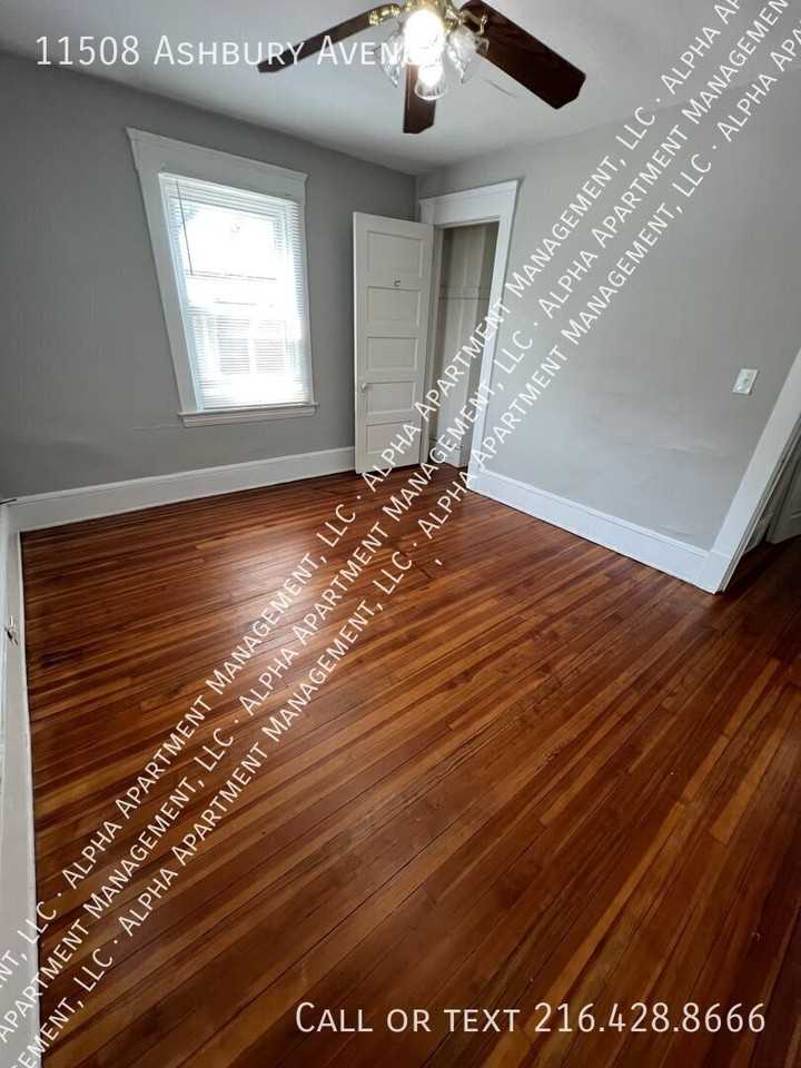 11508 Ashbury Ave - Photo 6 of 14