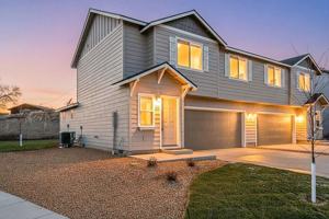 featured image of 894 Se Starview Ave