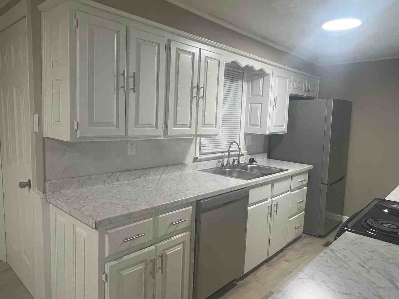 507 Witts Dr - Photo 3 of 11